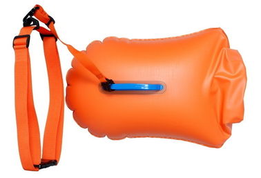 Balise plus sûre gonflable orange lumineuse de nageur de sac sec pour la natation d'eau libre