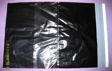 Grands sachets en plastique auto-adhésifs noirs pour les vêtements de expédition
