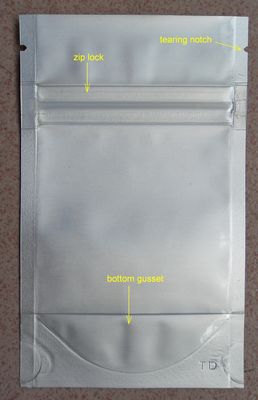 Les sacs zip-lock d'aluminium sec de fruit tiennent des poches avec la fenêtre transparente